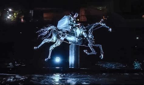 Paris 2024 : le cheval d'argent de la cérémonie d  .